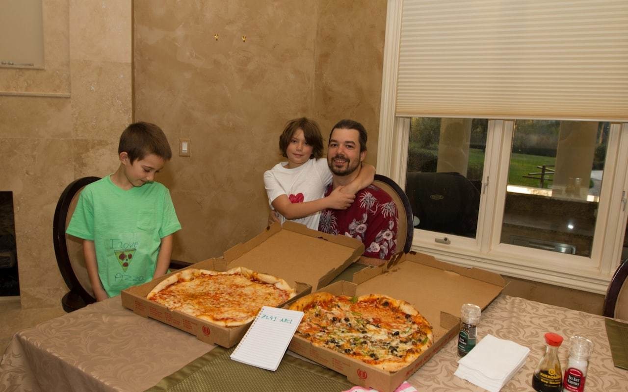 9 лет назад в этот день Хейниц оплатил доставку пиццы 10 000 BTC